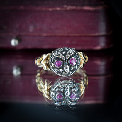 Diamant taille rose et rubis hibou oiseau 18 carats Bague en or jaune et argent 18 carats | Style antique