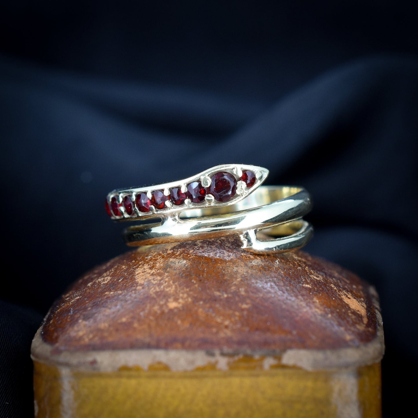 Vintage Austrian Garnet Snake Serpent 14ct Yellow Gold Band Ring