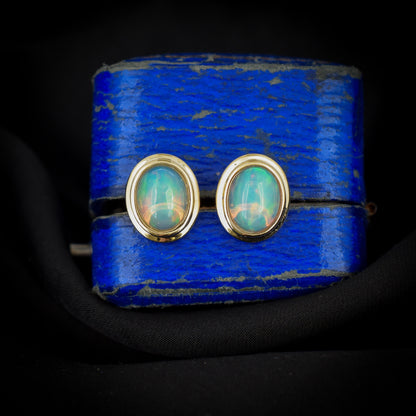 Pre-Loved Ethiopian Opal Round 9ct Yellow Gold Stud Earrings (Studs)