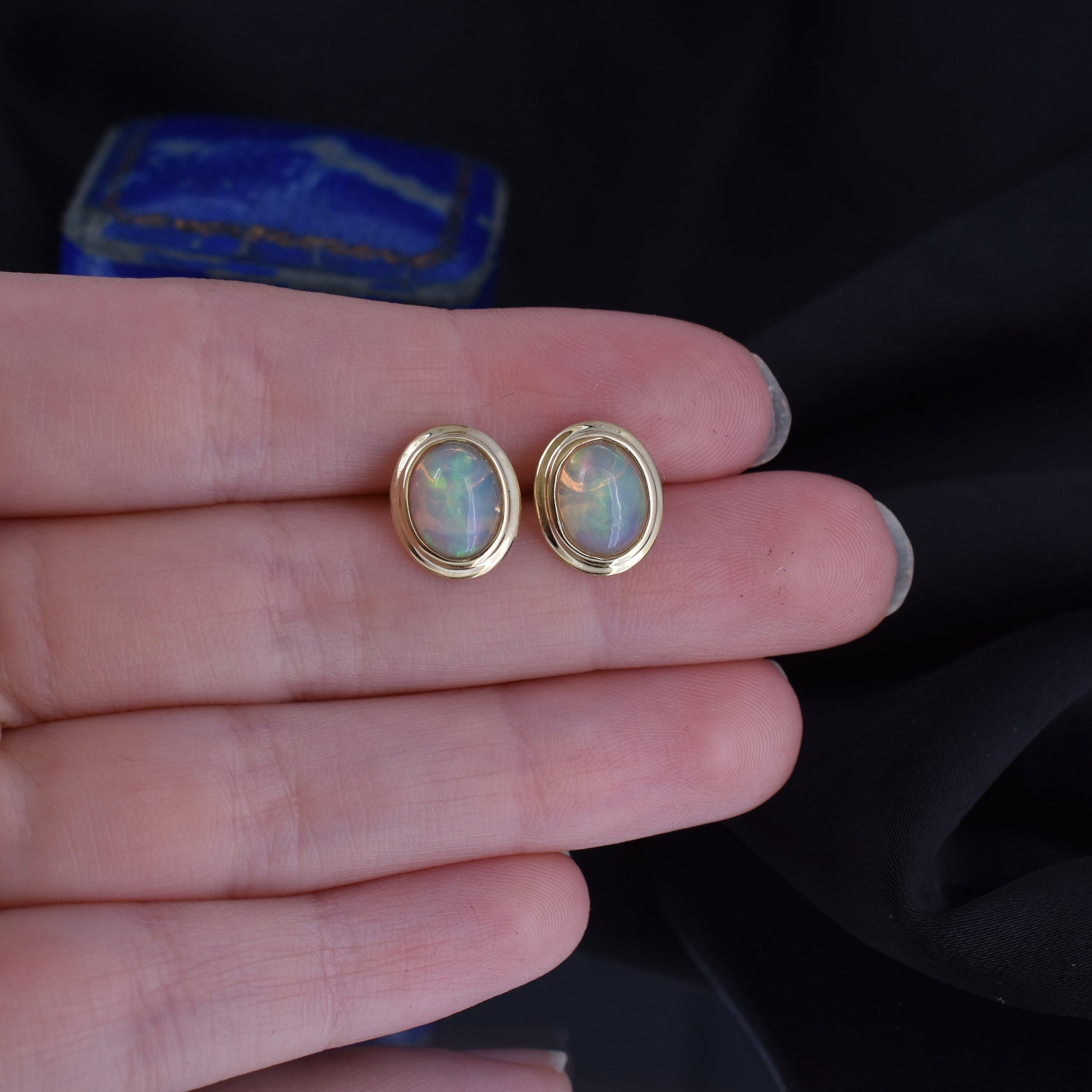 Pre-Loved Ethiopian Opal Round 9ct Yellow Gold Stud Earrings (Studs)