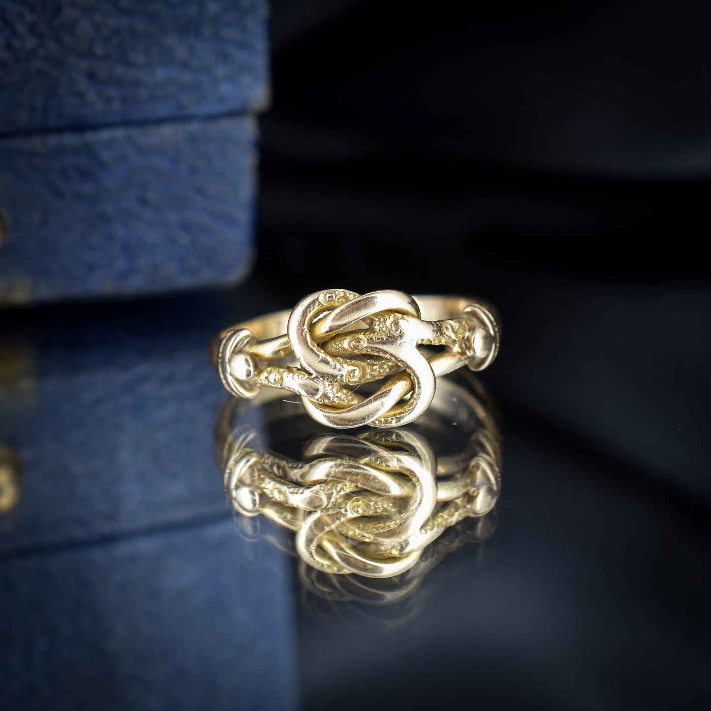 Antique Victorian Lovers Knot 18ct Yellow Gold Ring | Dated 1900