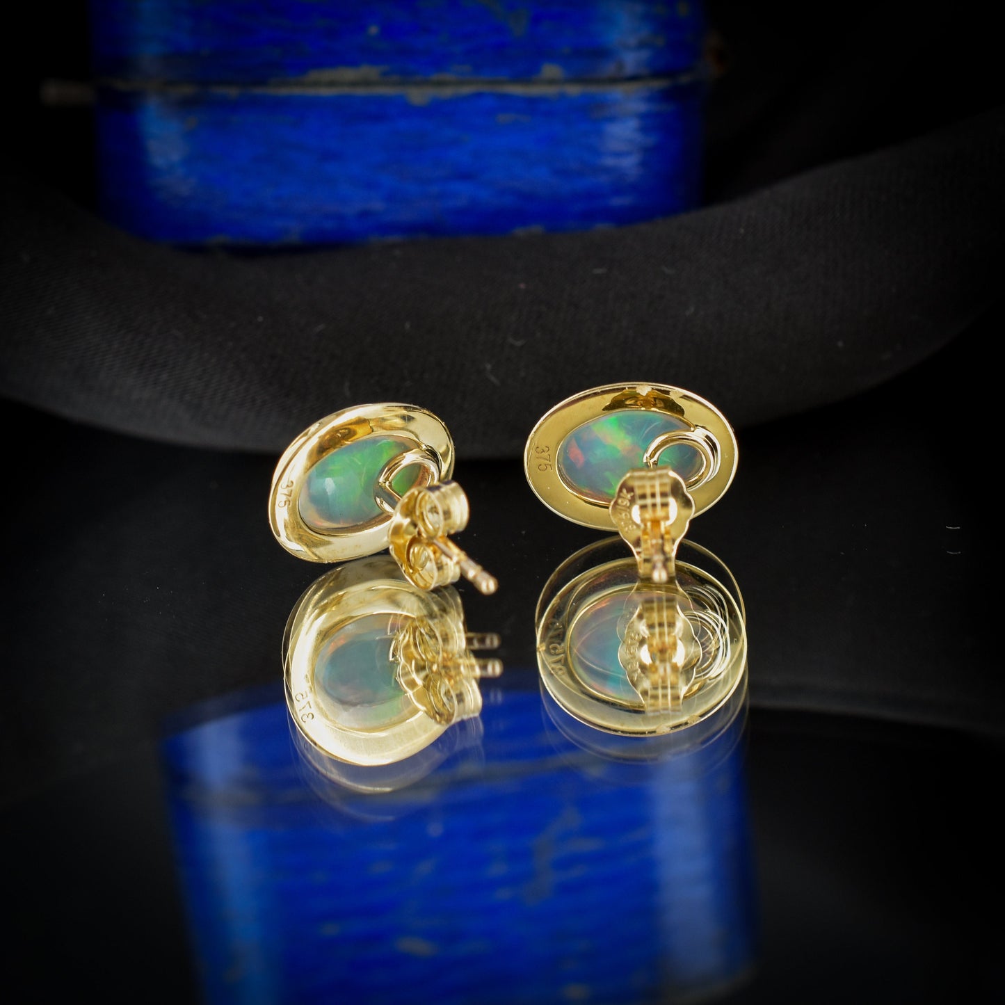 Pre-Loved Ethiopian Opal Round 9ct Yellow Gold Stud Earrings (Studs)