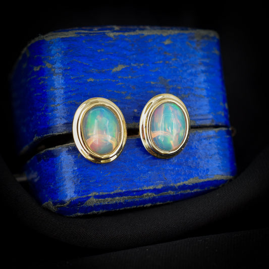 Pre-Loved Ethiopian Opal Round 9ct Yellow Gold Stud Earrings (Studs)