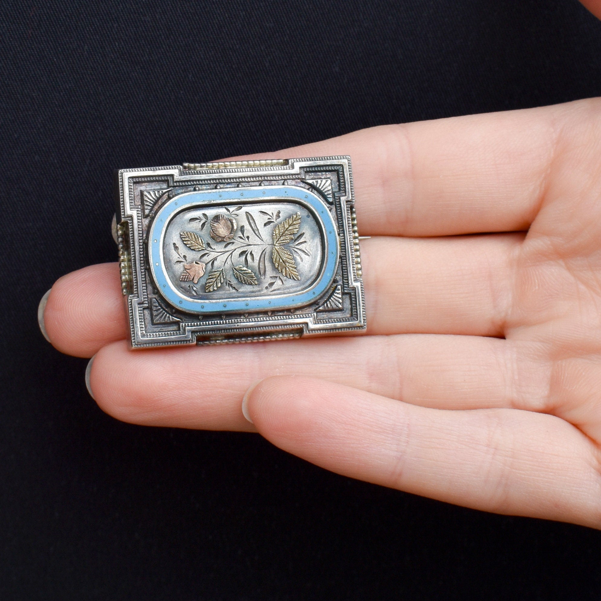 Outlet Victorian silver locket brooch