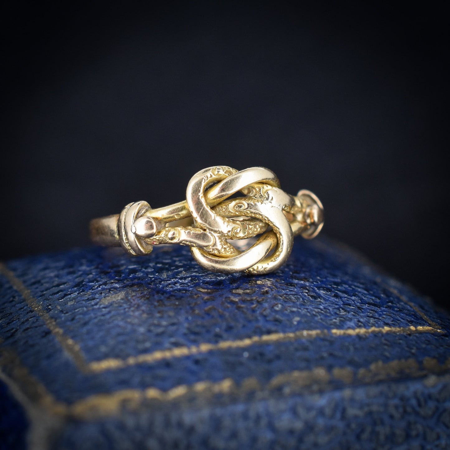 Antique Victorian Lovers Knot 18ct Yellow Gold Ring | Dated 1900