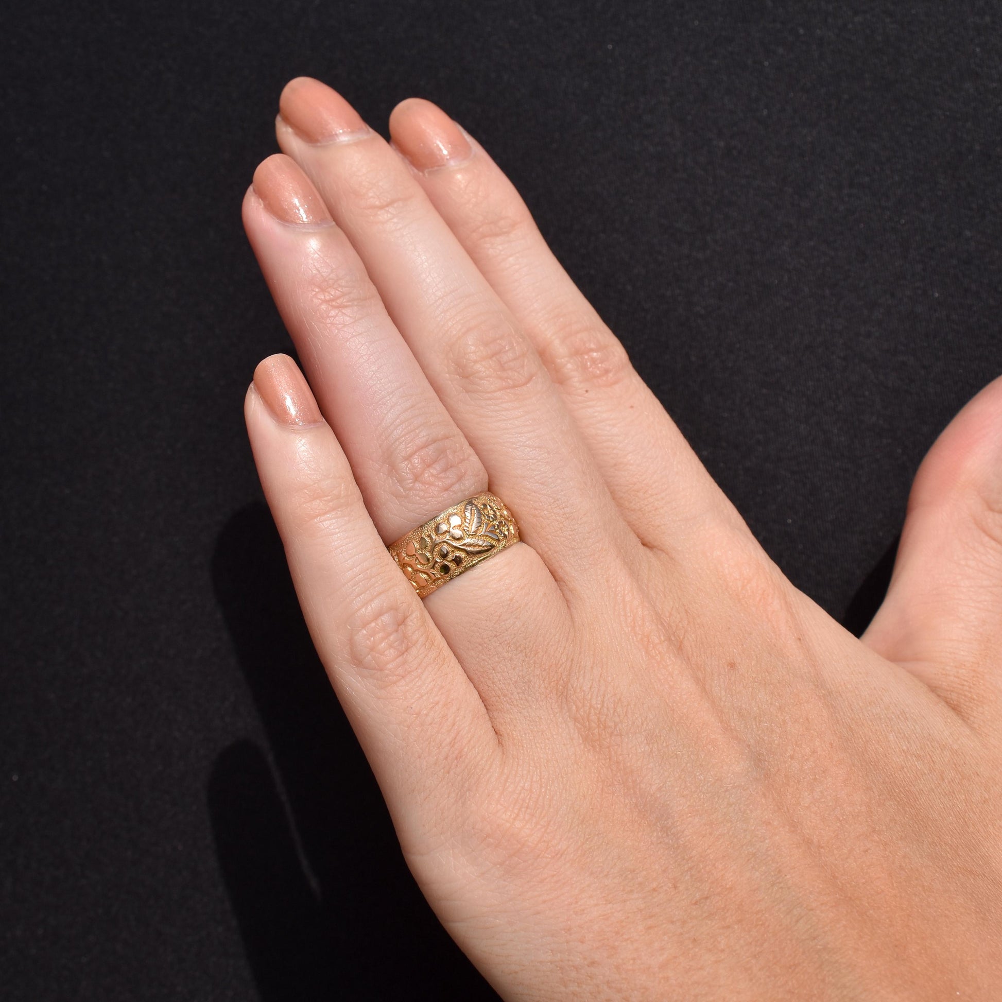 Antique Embossed Patterned Gold Wide Wedding Band Ring | Chester 1900