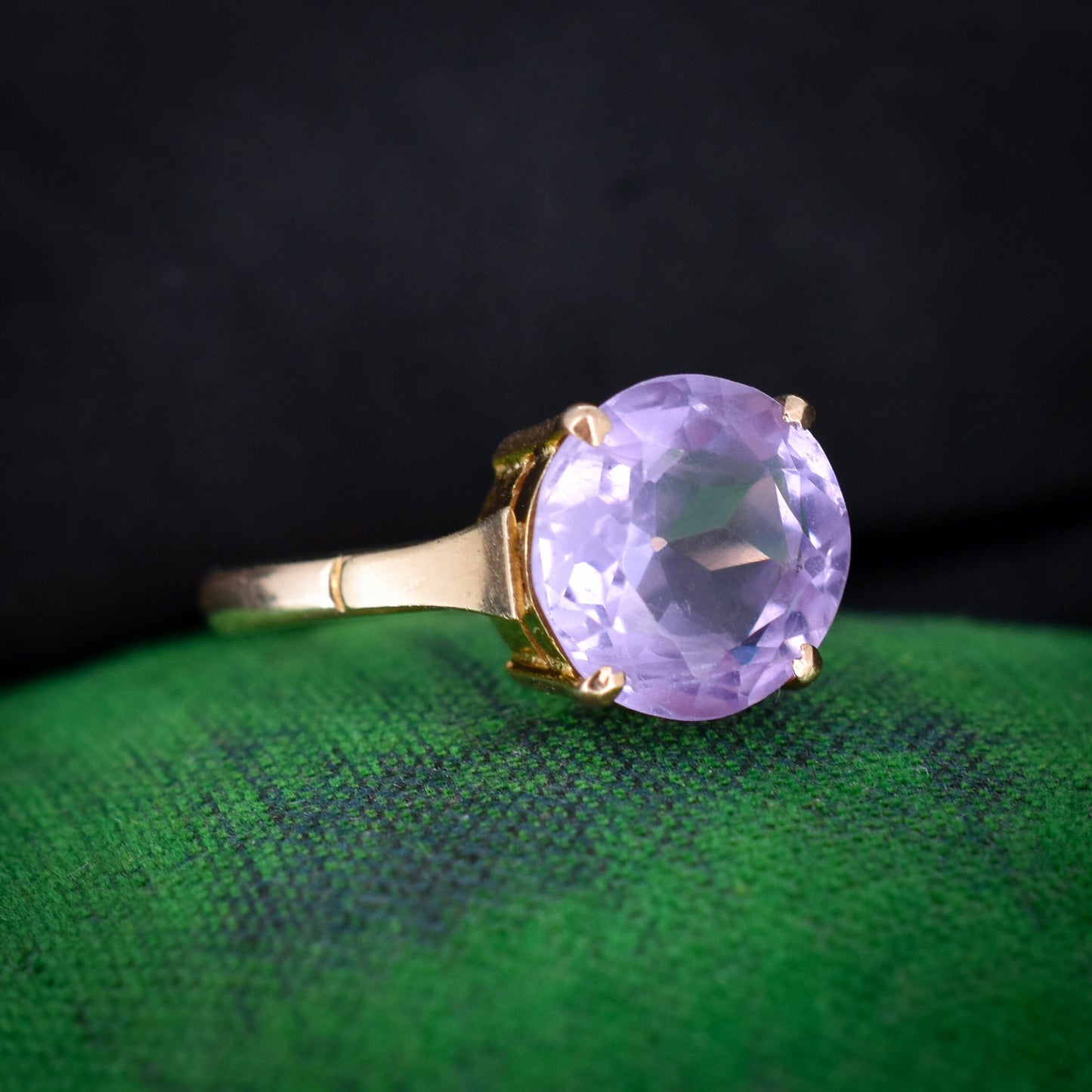 Vintage Round Cut Large Amethyst Solitaire Gold Cocktail Ring