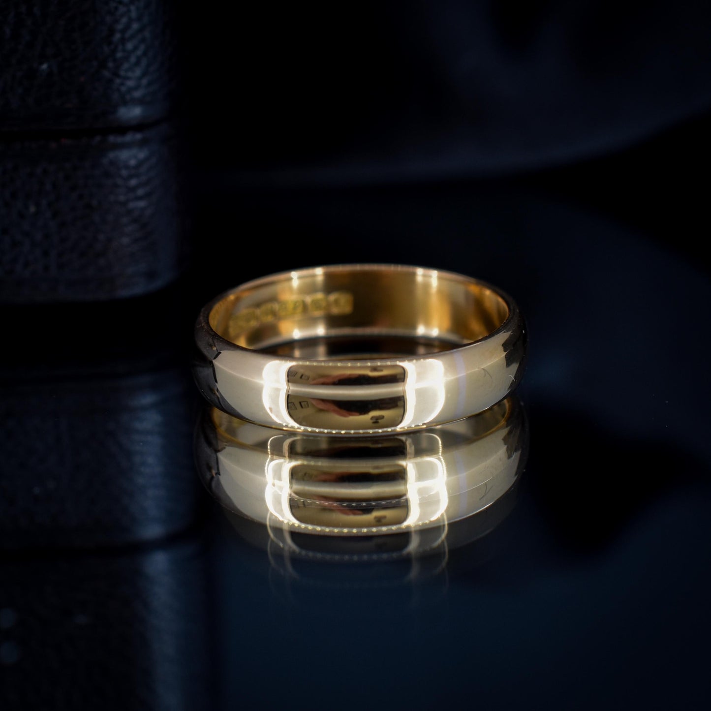 Vintage '1960' 22ct Gold Plain Stacking Wedding Band Ring