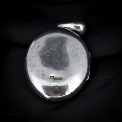 Antique Sterling Silver Oval Ivy Engraved Photo Locket Pendant | Chester 1881