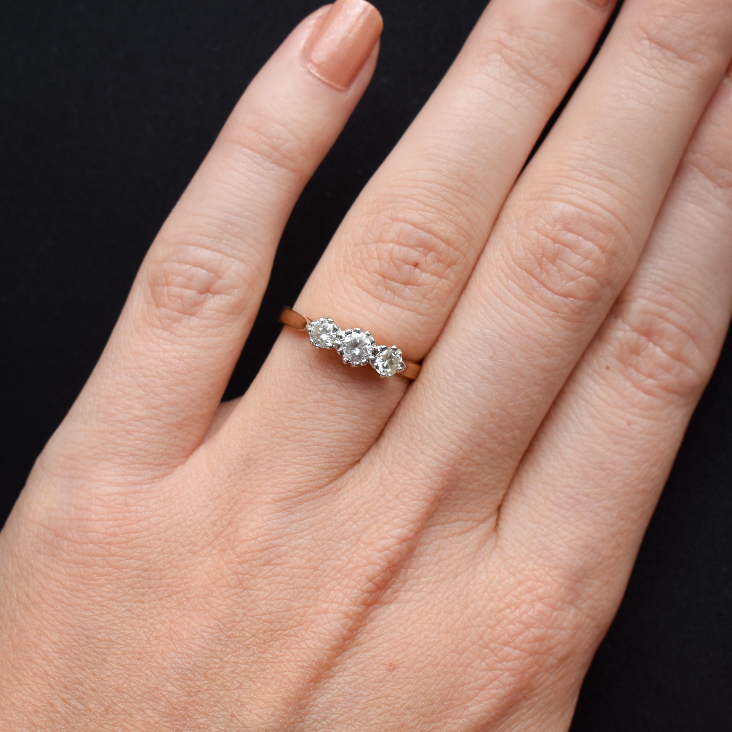 Vintage 0.50ct Diamond Three Stone 18ct Yellow Gold Band Ring