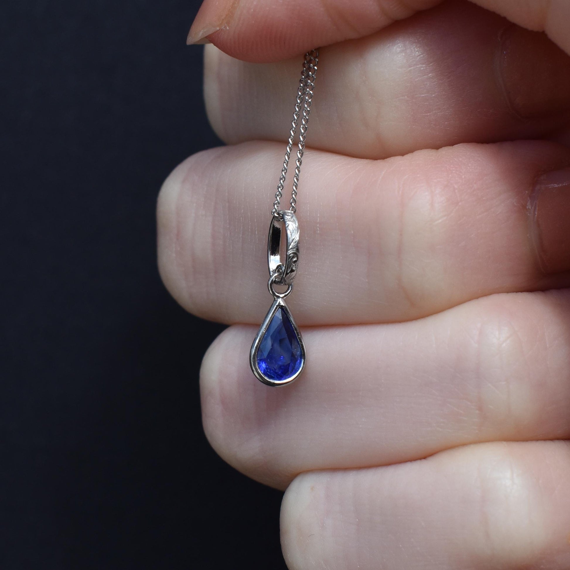 Natural Royal Blue Sapphire Pear Cut Platinum Pendant Charm 0.70ct