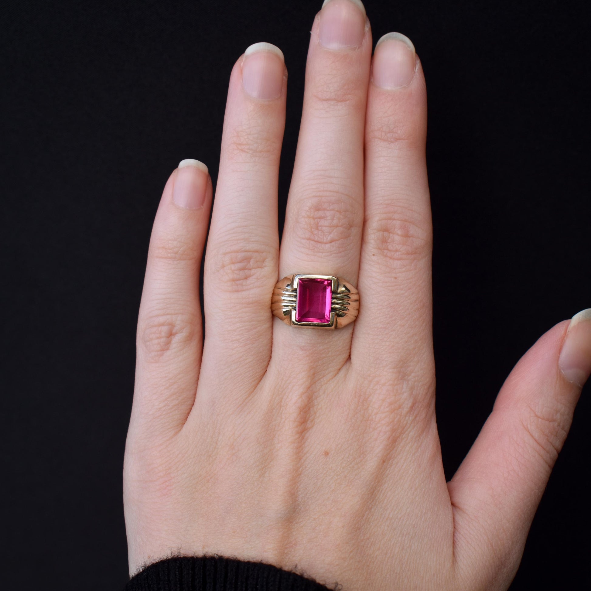 Art Deco Synthetic Ruby 10ct 10K Yellow Gold Signet Ring | c.1920