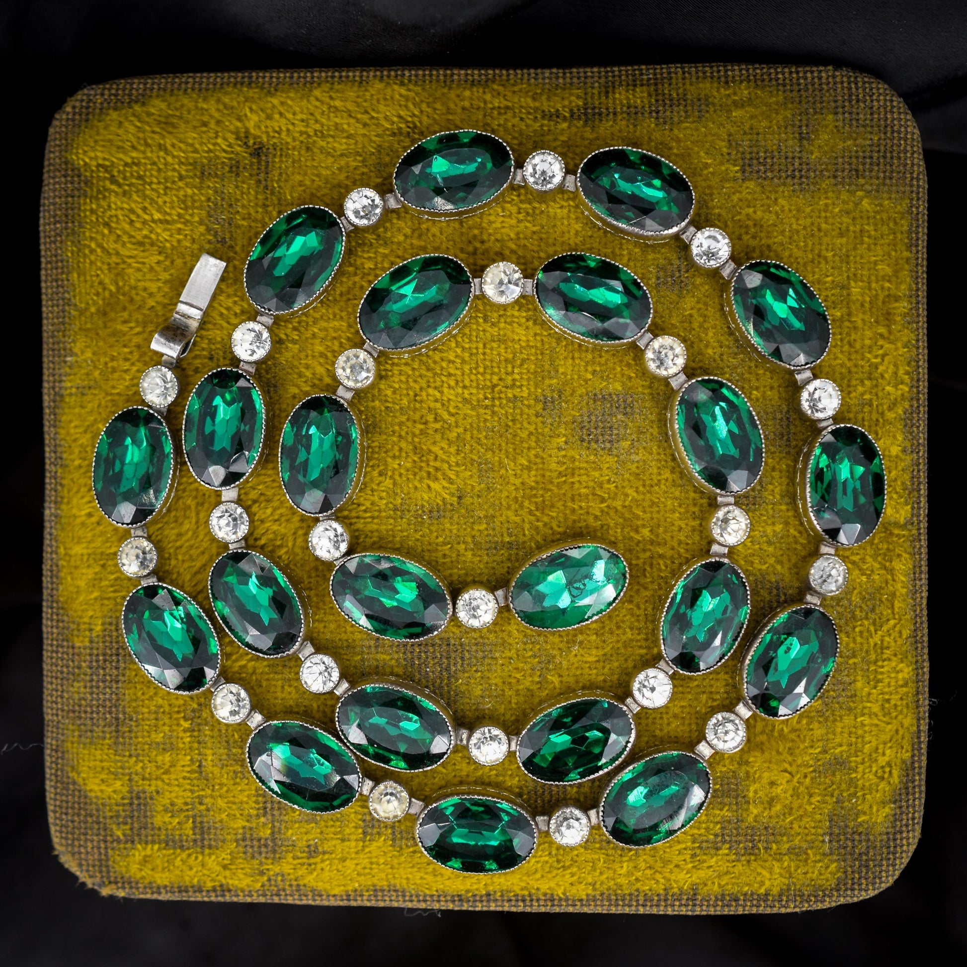 Vintage Green Paste Bezel Set Riviere Necklace | Art Deco