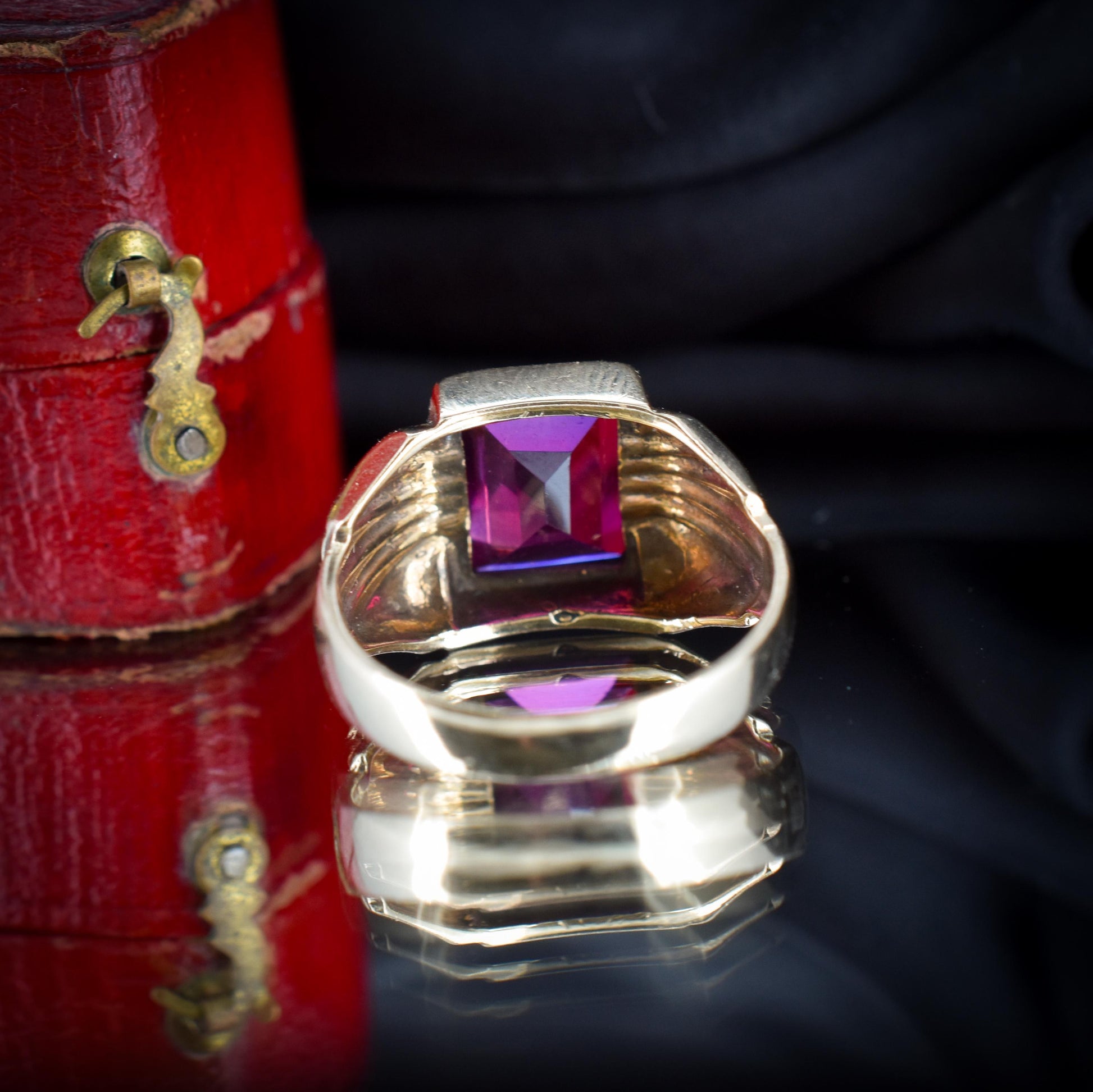 Art Deco Synthetic Ruby 10ct 10K Yellow Gold Signet Ring | c.1920