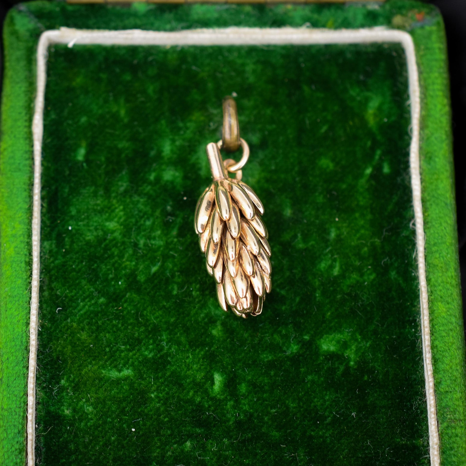 Vintage 9ct Yellow Gold Banana Bunch Fruit Charm Pendant