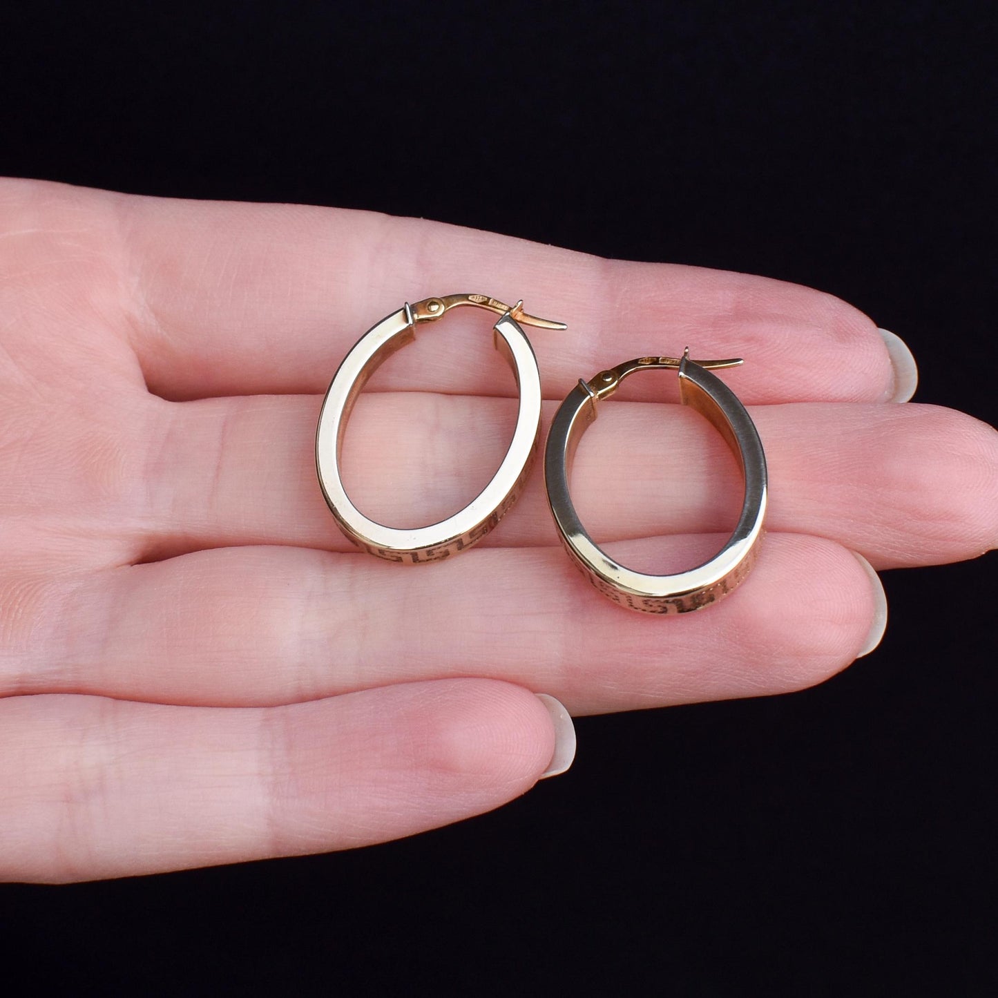 Vintage 9ct Yellow Gold Oval Hoop 'Hoops' Patterned Earrings