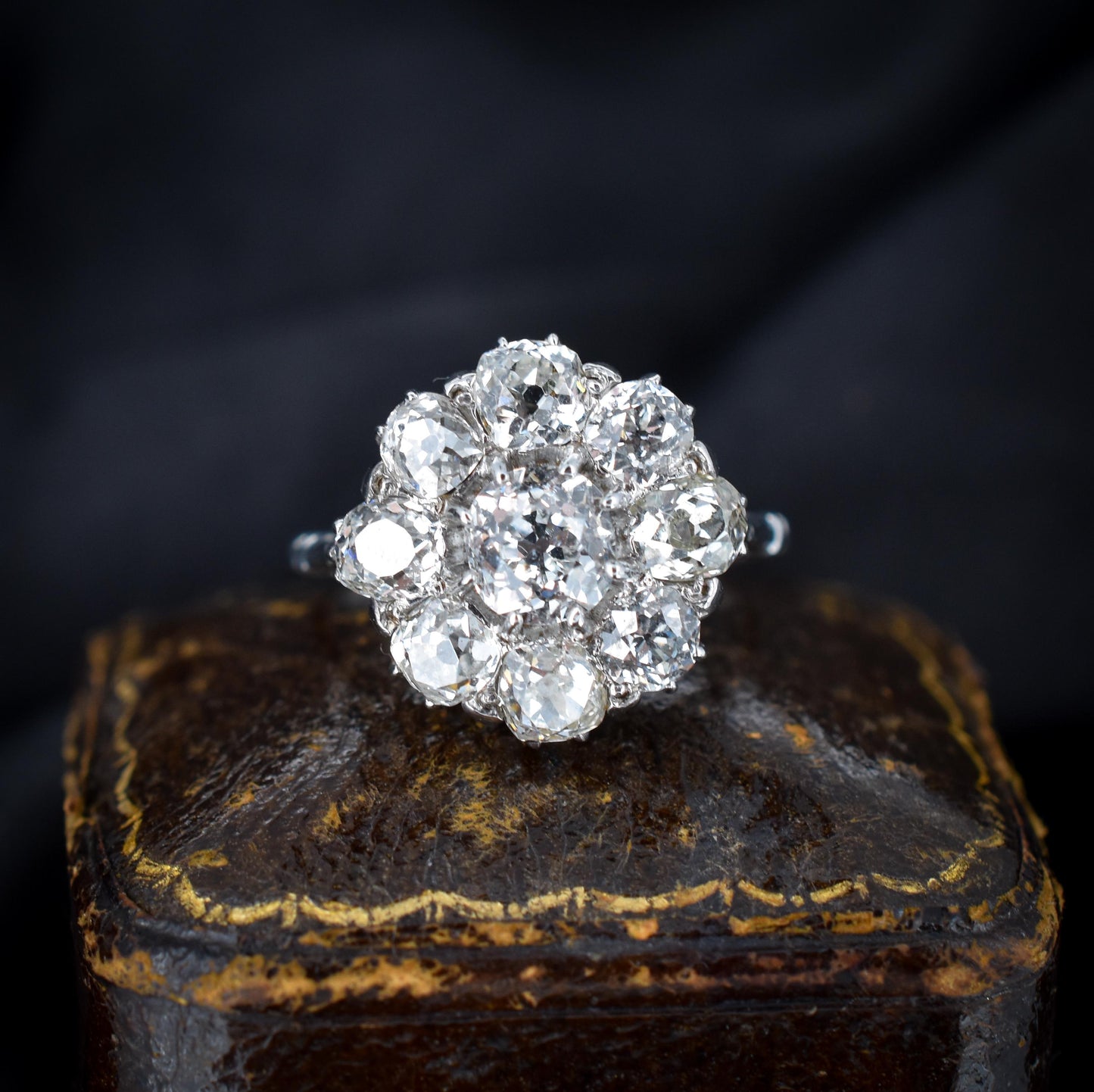 Antique 2.80ct Old Cut Diamond Cluster Daisy 18ct Gold Ring