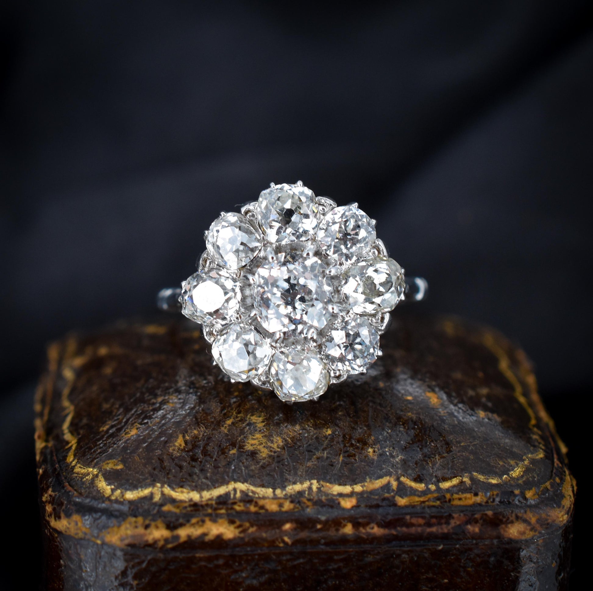 Antique 2.80ct Old Cut Diamond Cluster Daisy 18ct Gold Ring