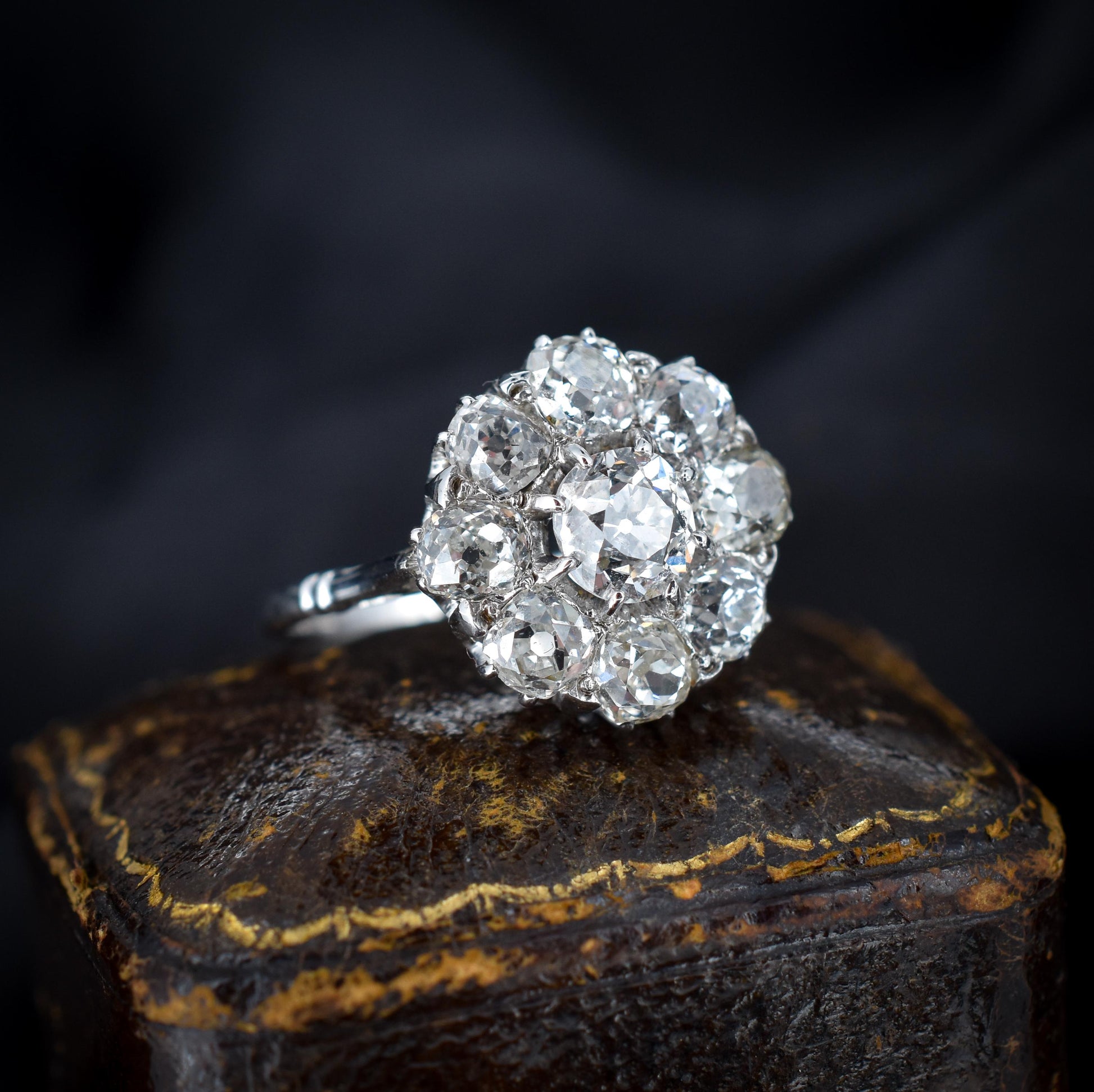 Antique 2.80ct Old Cut Diamond Cluster Daisy 18ct Gold Ring