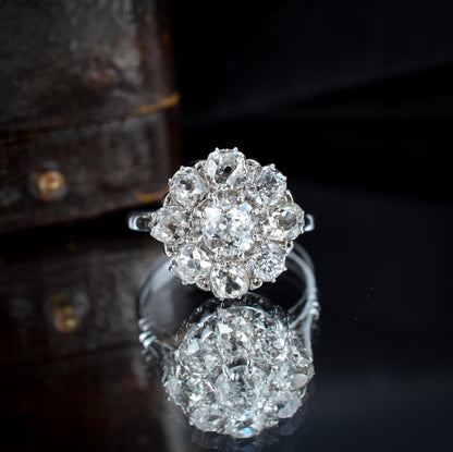 Antique 2.80ct Old Cut Diamond Cluster Daisy 18ct Gold Ring