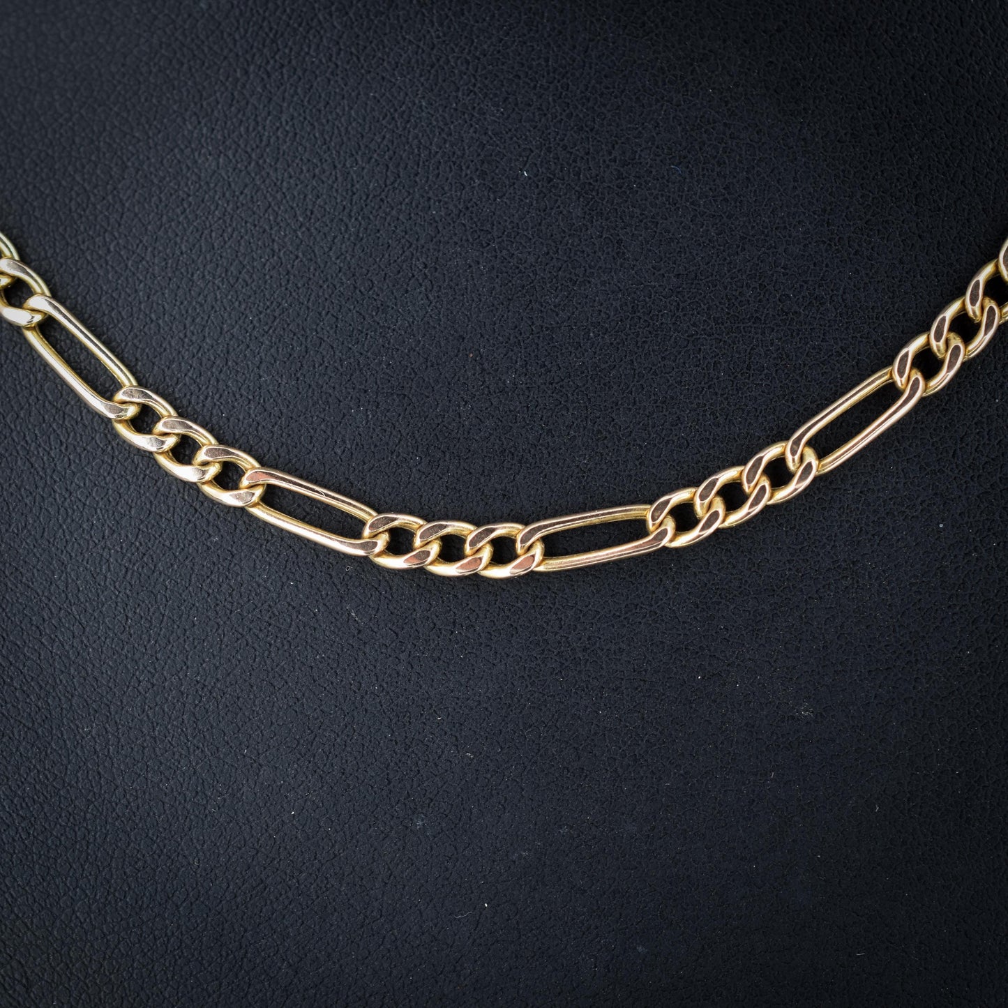 Vintage 9ct Yellow Gold Figaro 18″ Long Chain Necklace