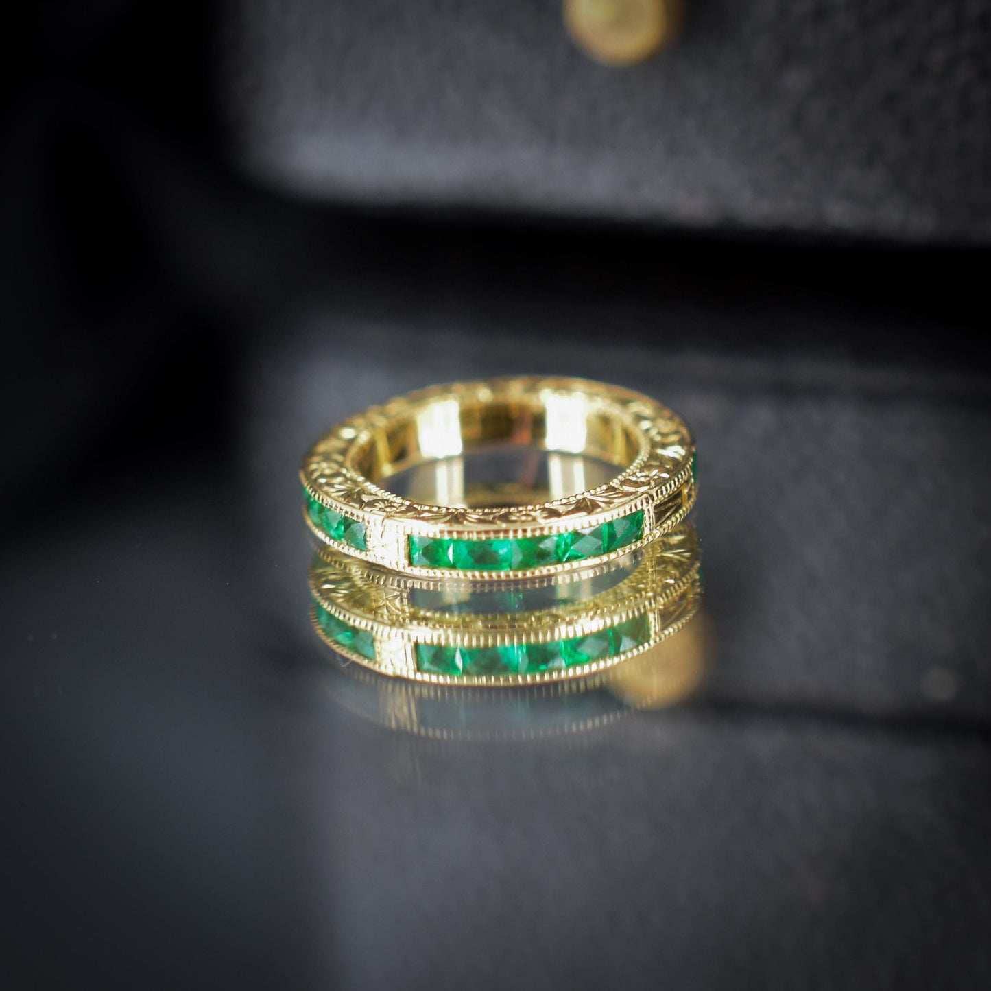 Emerald 18ct Yellow Gold Engraved Connector Bail Charm