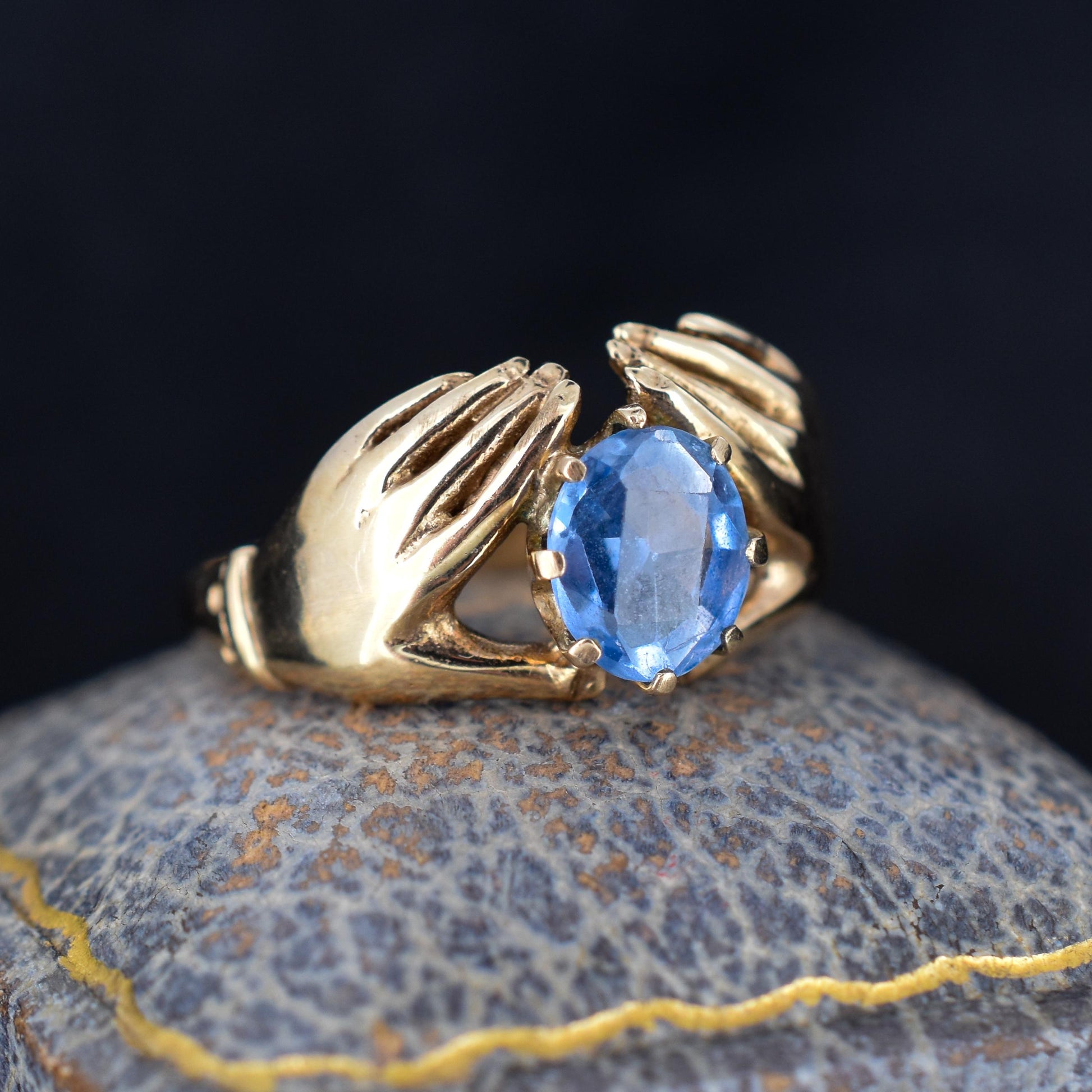 Vintage Blue Topaz Claddagh Hand 9ct Yellow Gold Ring