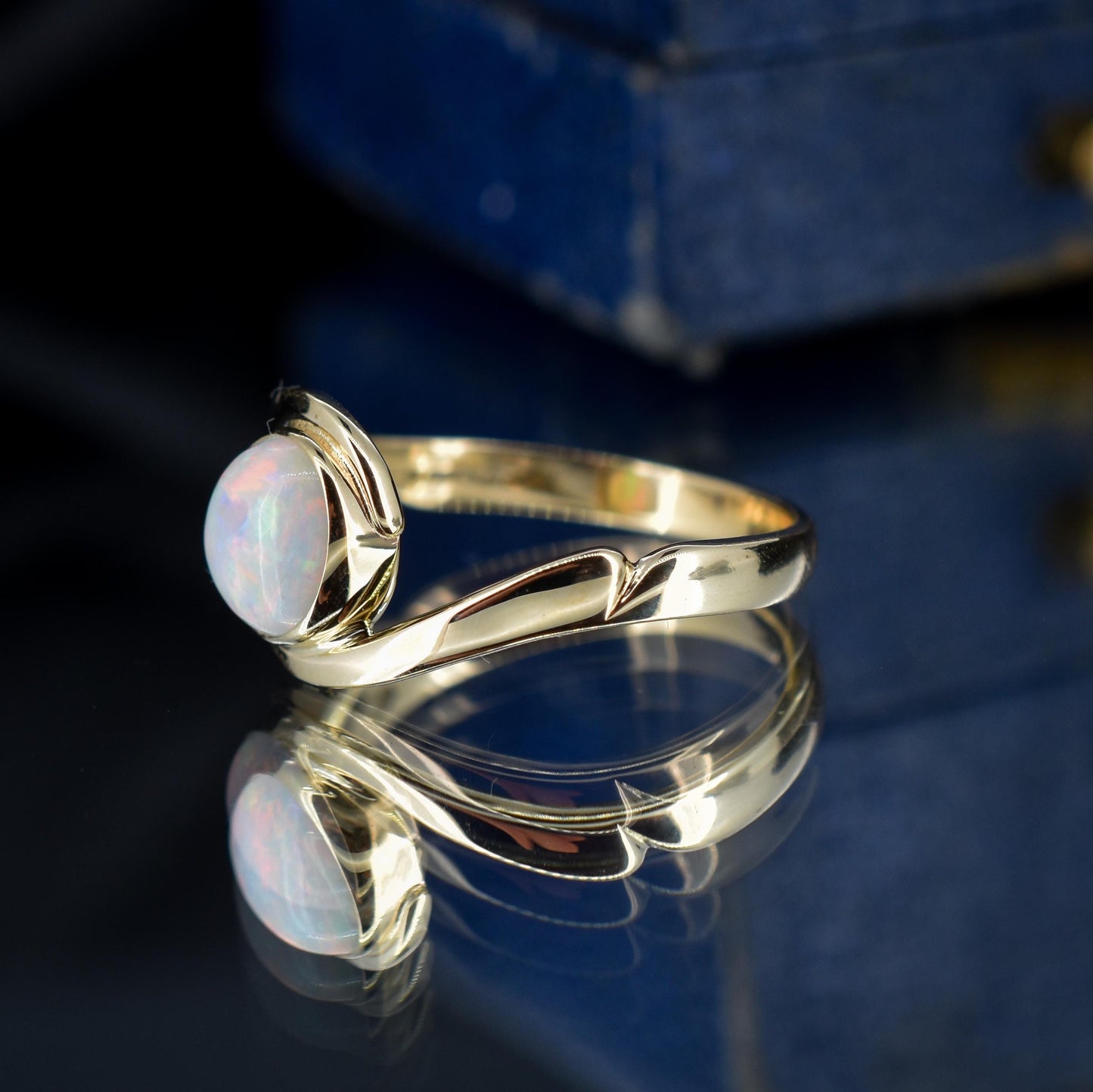 Vintage Natural Opal Round Bezel Twist Solitaire 9ct Gold Ring | Dated 1987