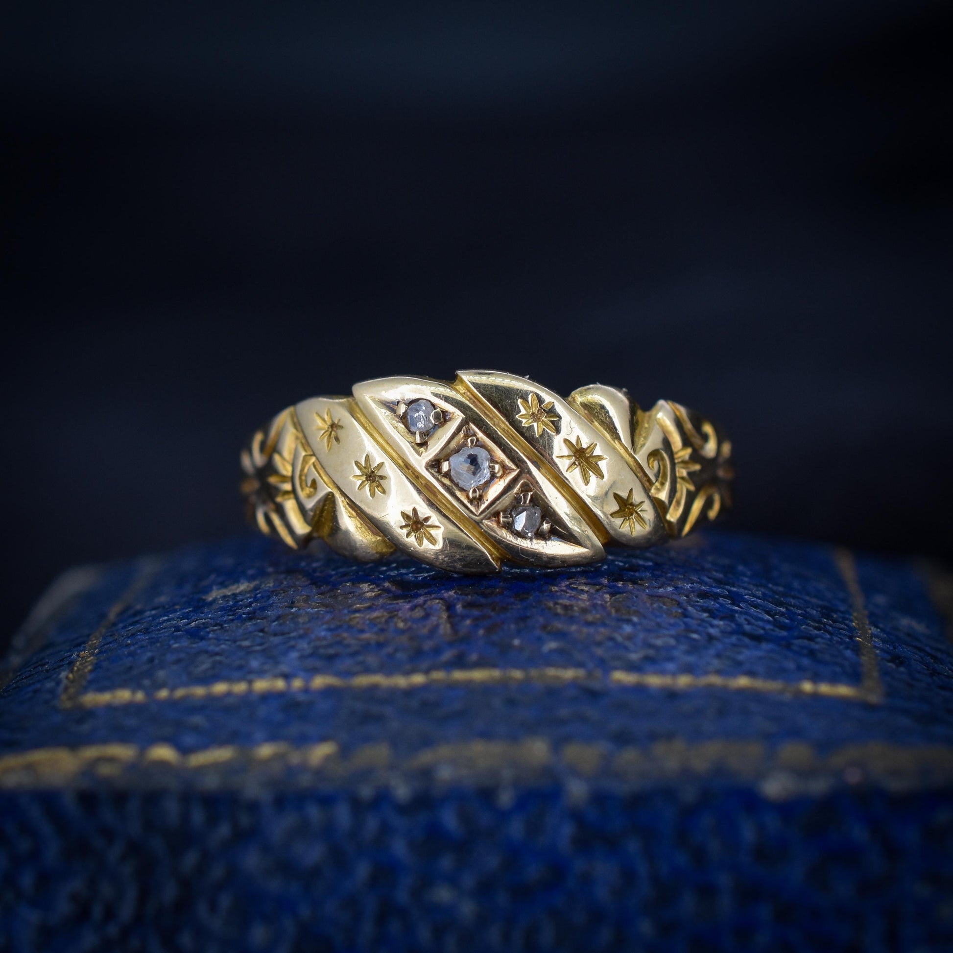 Antique Diamond Star Three Stone 18ct Gold Ring Band | Dated 1905