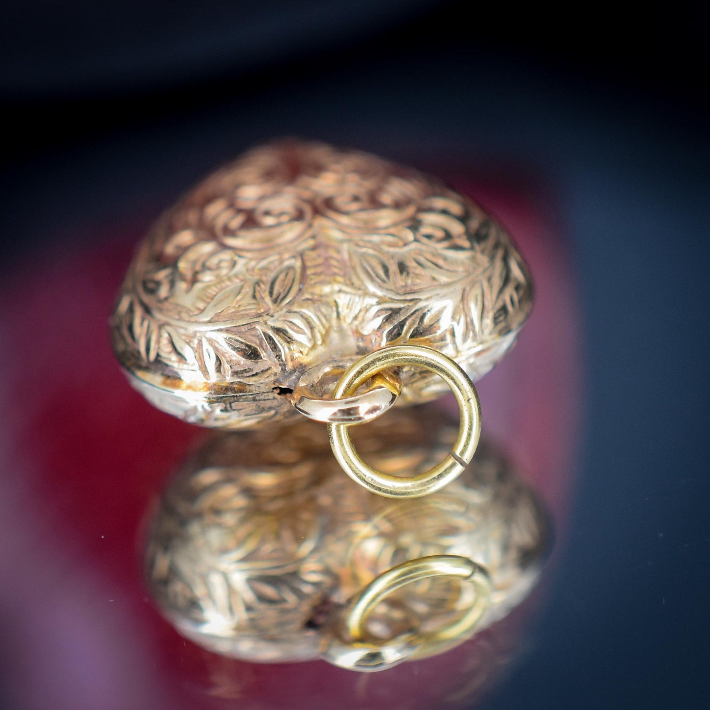 Vintage 9ct Gold Engraved Puffy Heart Pendant | Dated 1977