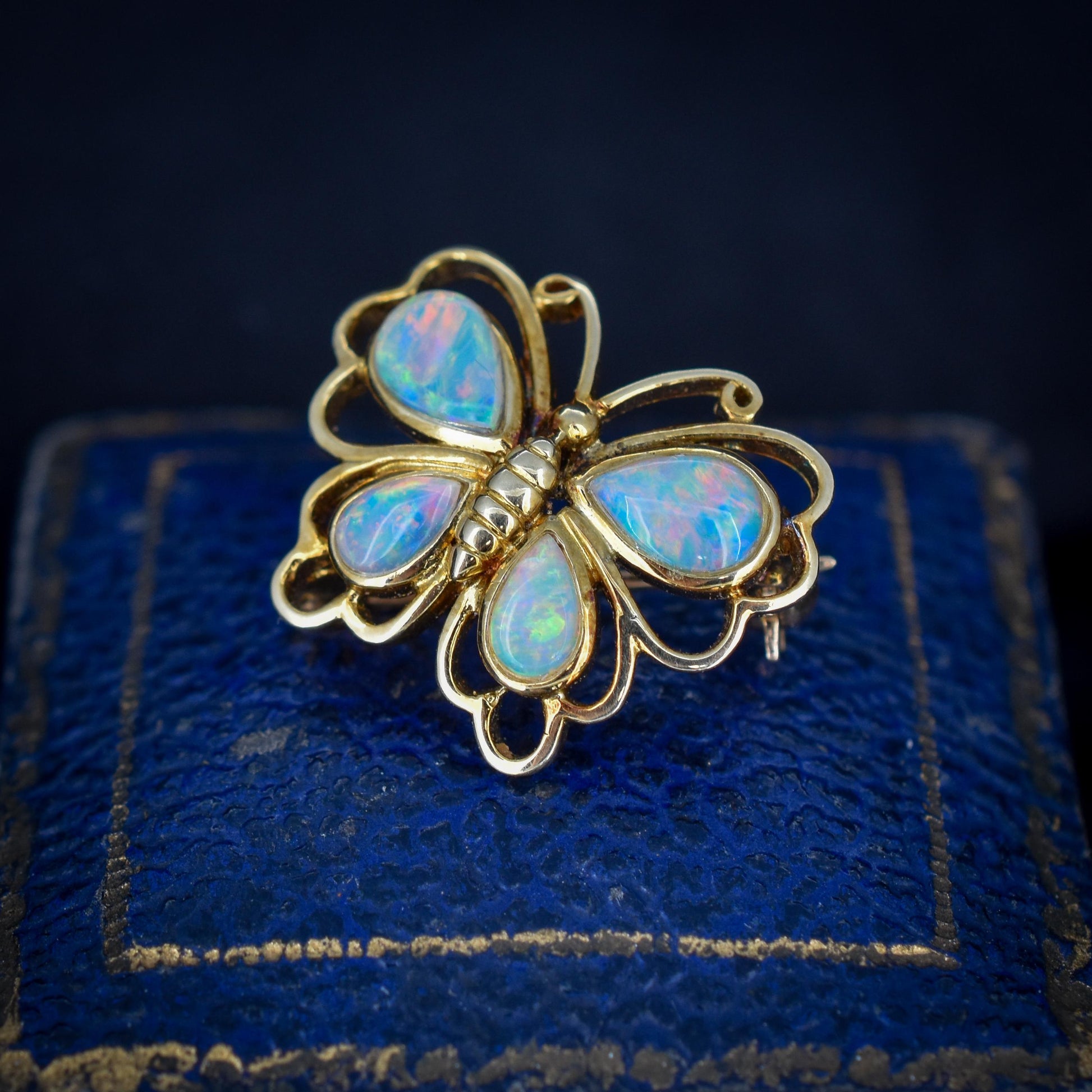 Vintage Natural Opal Butterfly 14ct Gold Brooch Pin