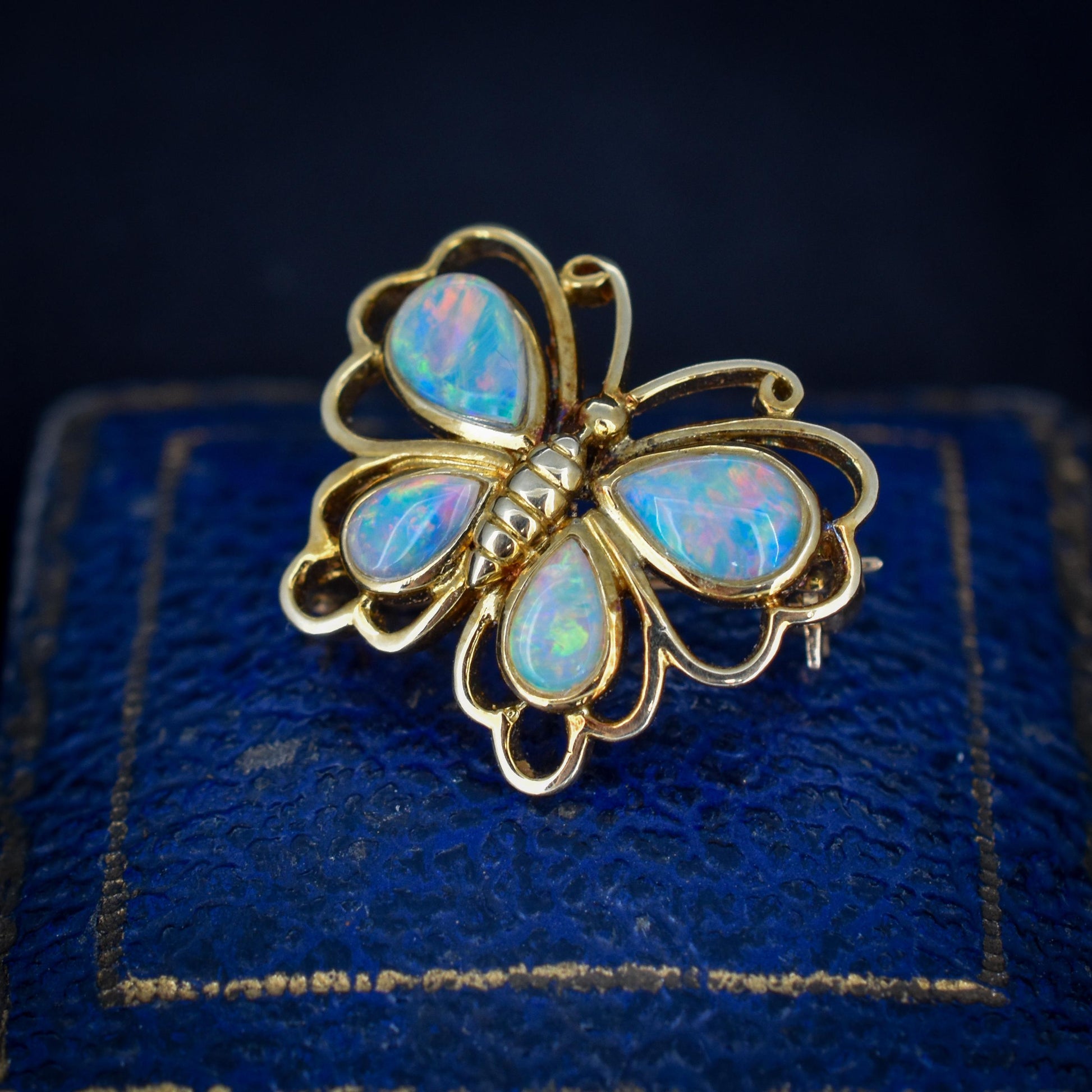 Vintage Natural Opal Butterfly 14ct Gold Brooch Pin