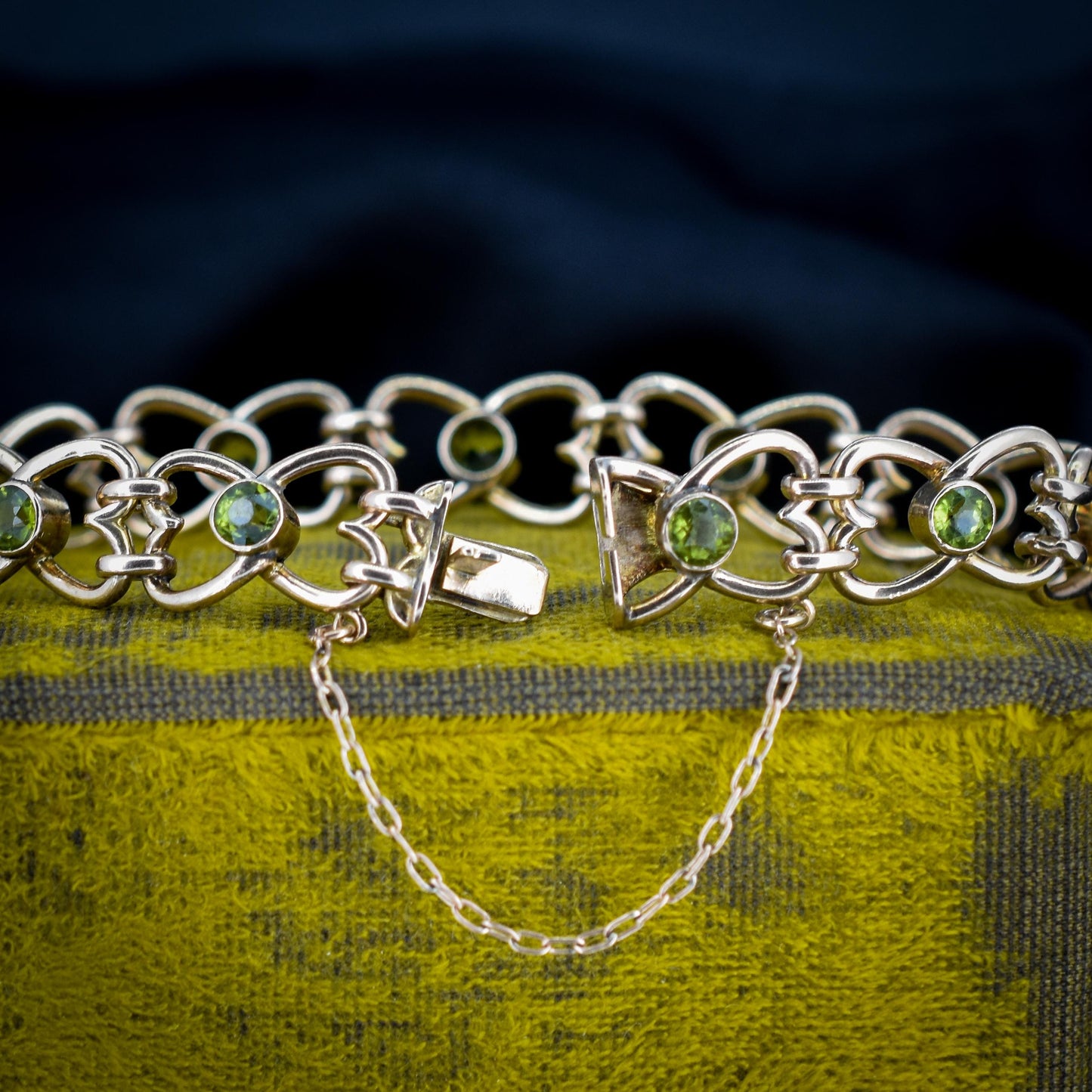 Antique Fancy Link Peridot 9ct Gold Bracelet | 7"