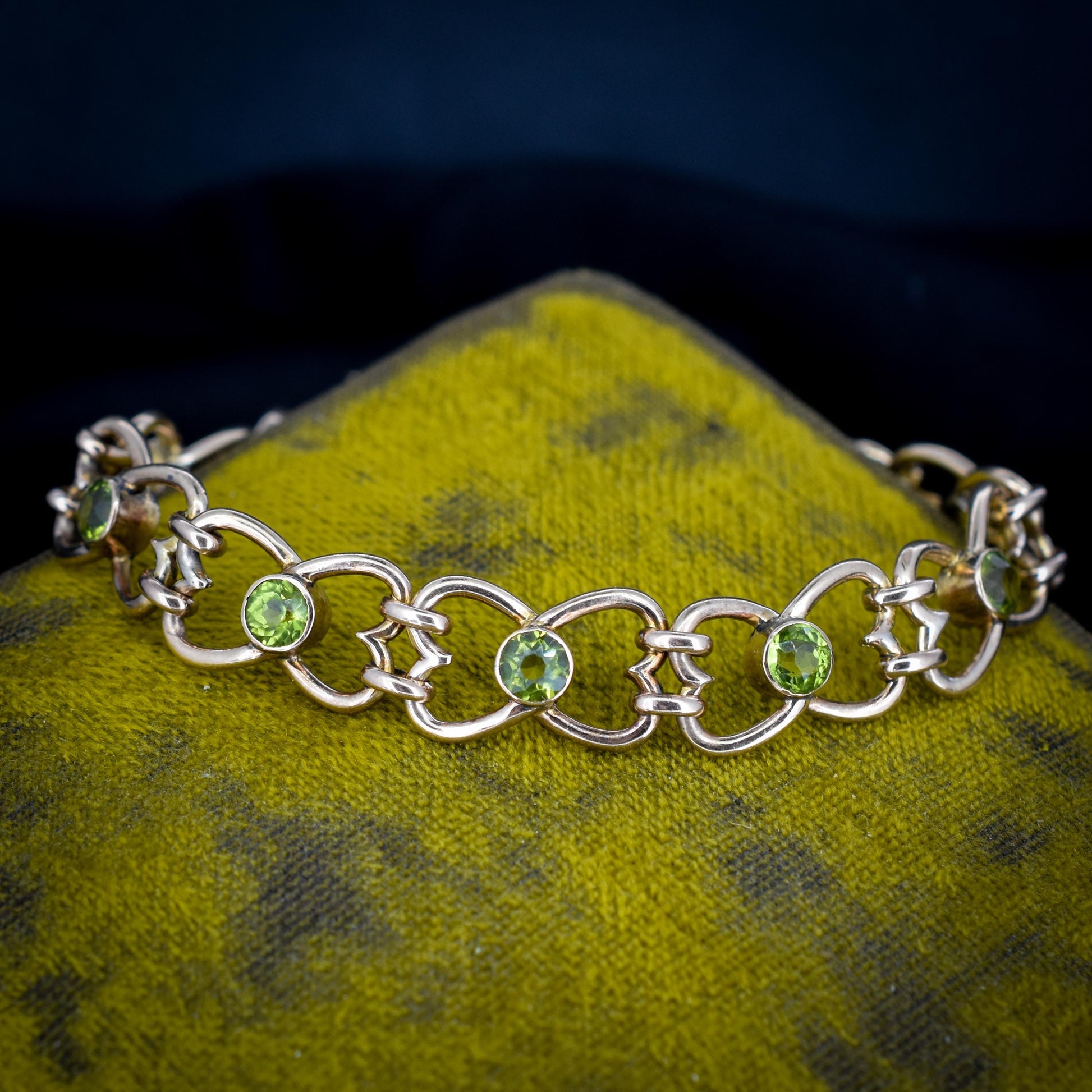 Antique Fancy Link Peridot 9ct Gold Bracelet | 7"