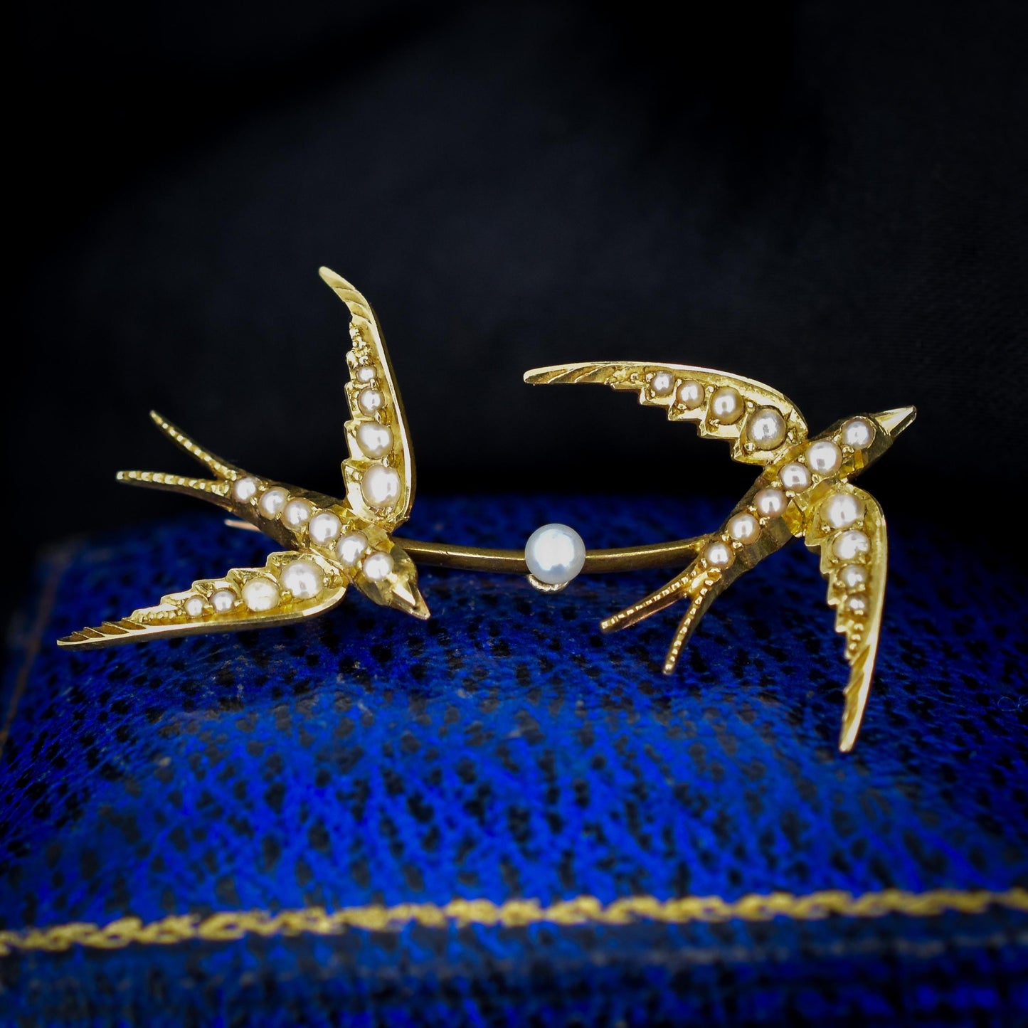 Antique Victorian Pearl Swallow Bird 15ct Gold Brooch Pin