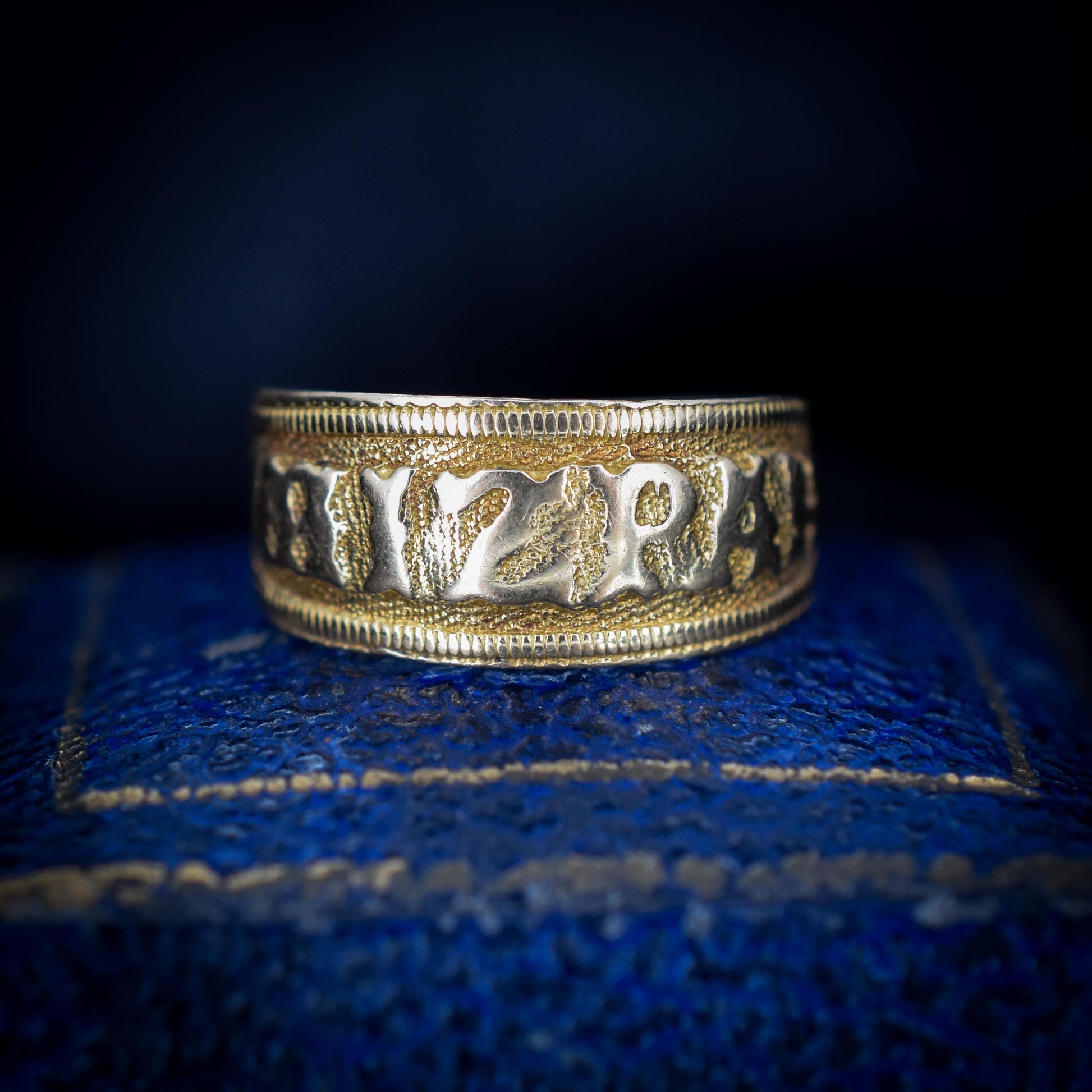 Antique Victorian Mizpah 18ct Yellow Gold Band Ring