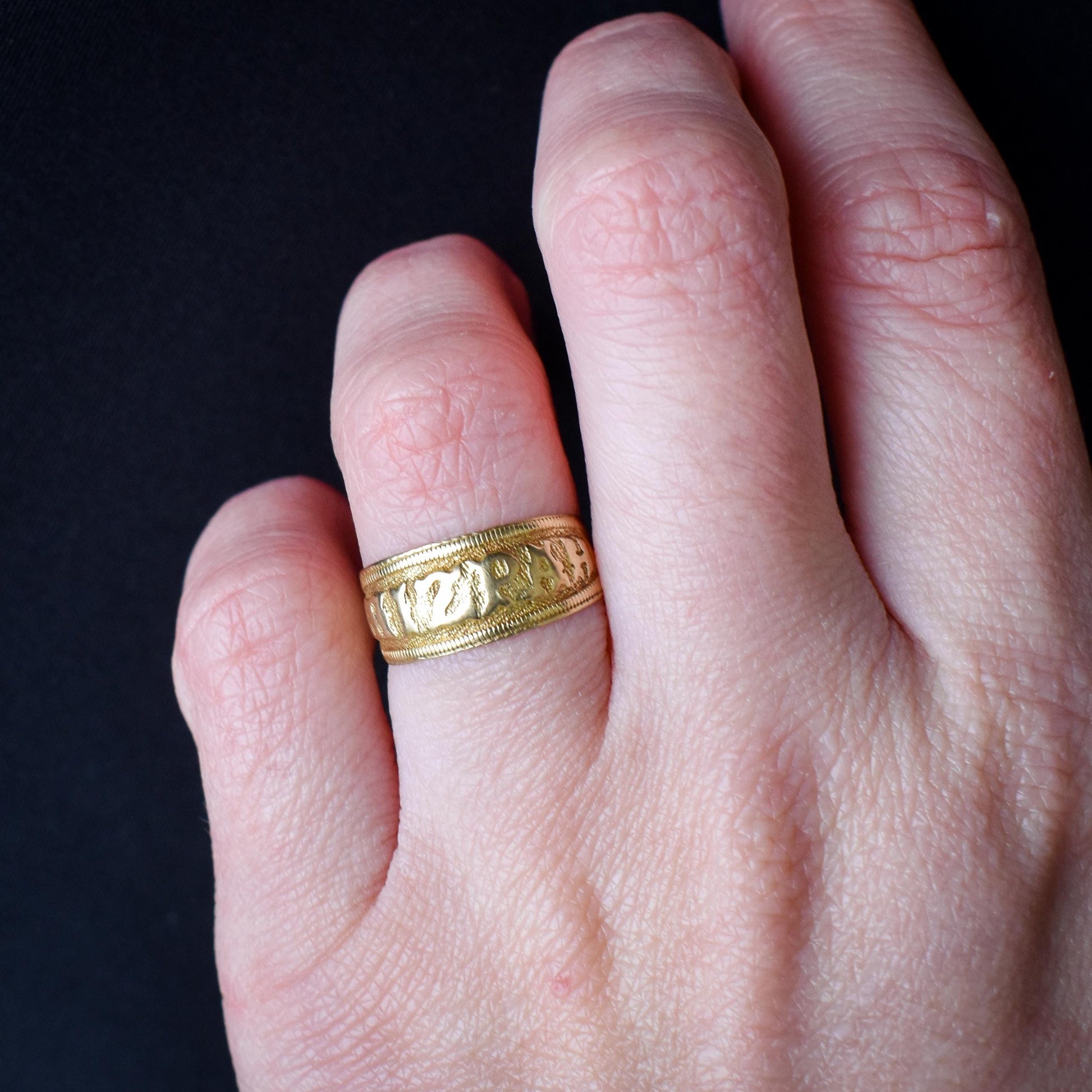 Antique Victorian Mizpah 18ct Yellow Gold Band Ring