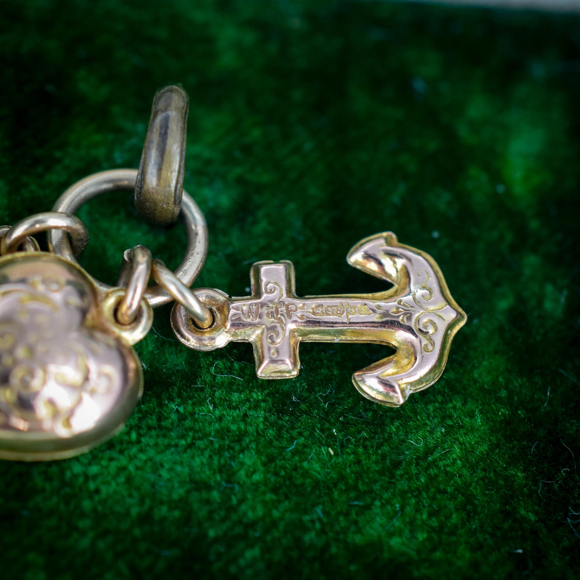 Vintage 9ct Gold Triple Trio of Charms Faith Hope Charity | Dated 1981