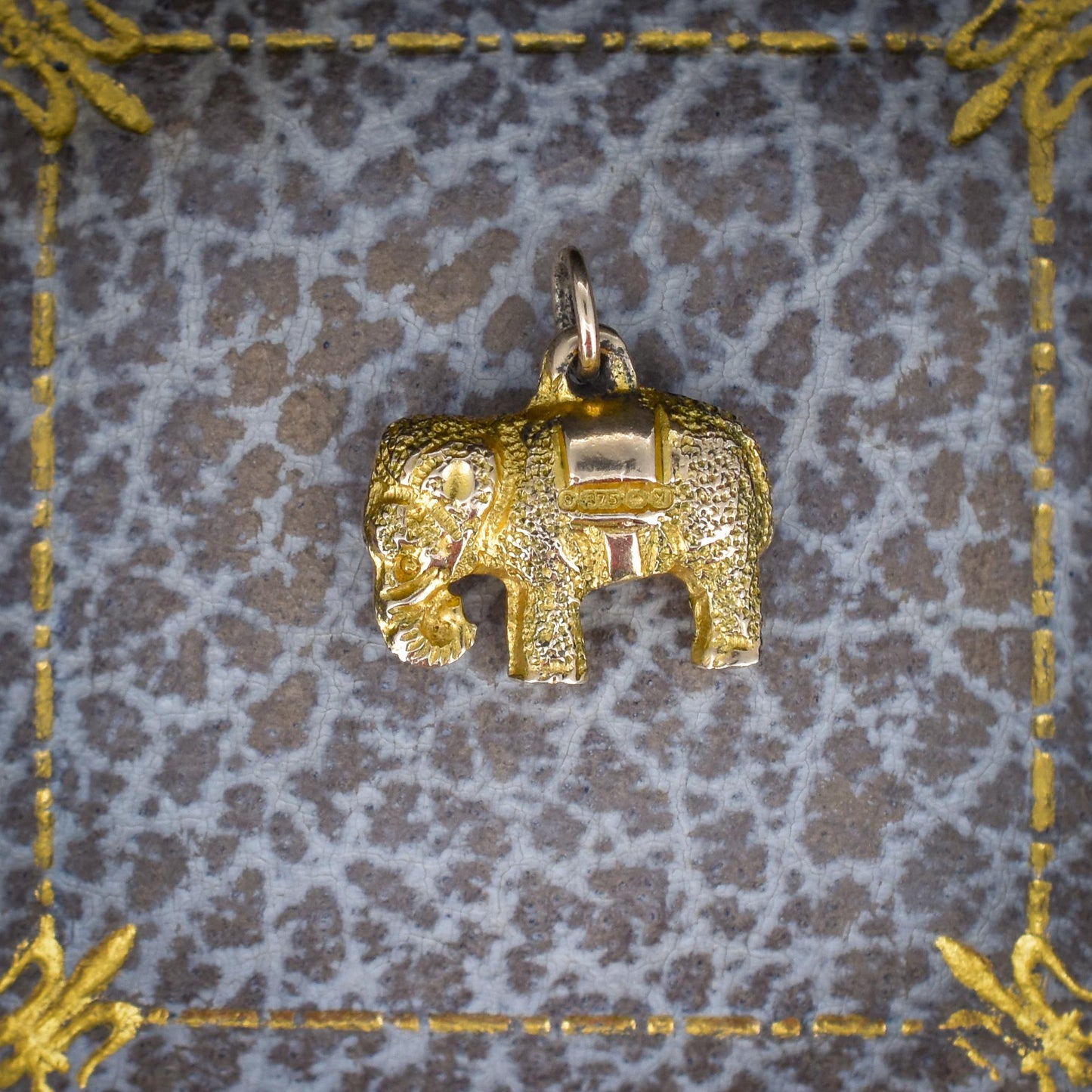 Vintage 9ct Yellow Gold Solid Elephant Animal Charm Pendant | Dated 1947