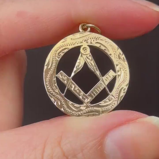 Vintage Masonic Compass 9ct Gold Engraved Charm Pendant | Dated 1978