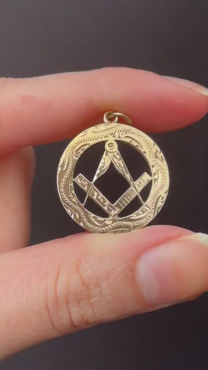 Vintage Masonic Compass 9ct Gold Engraved Charm Pendant | Dated 1978