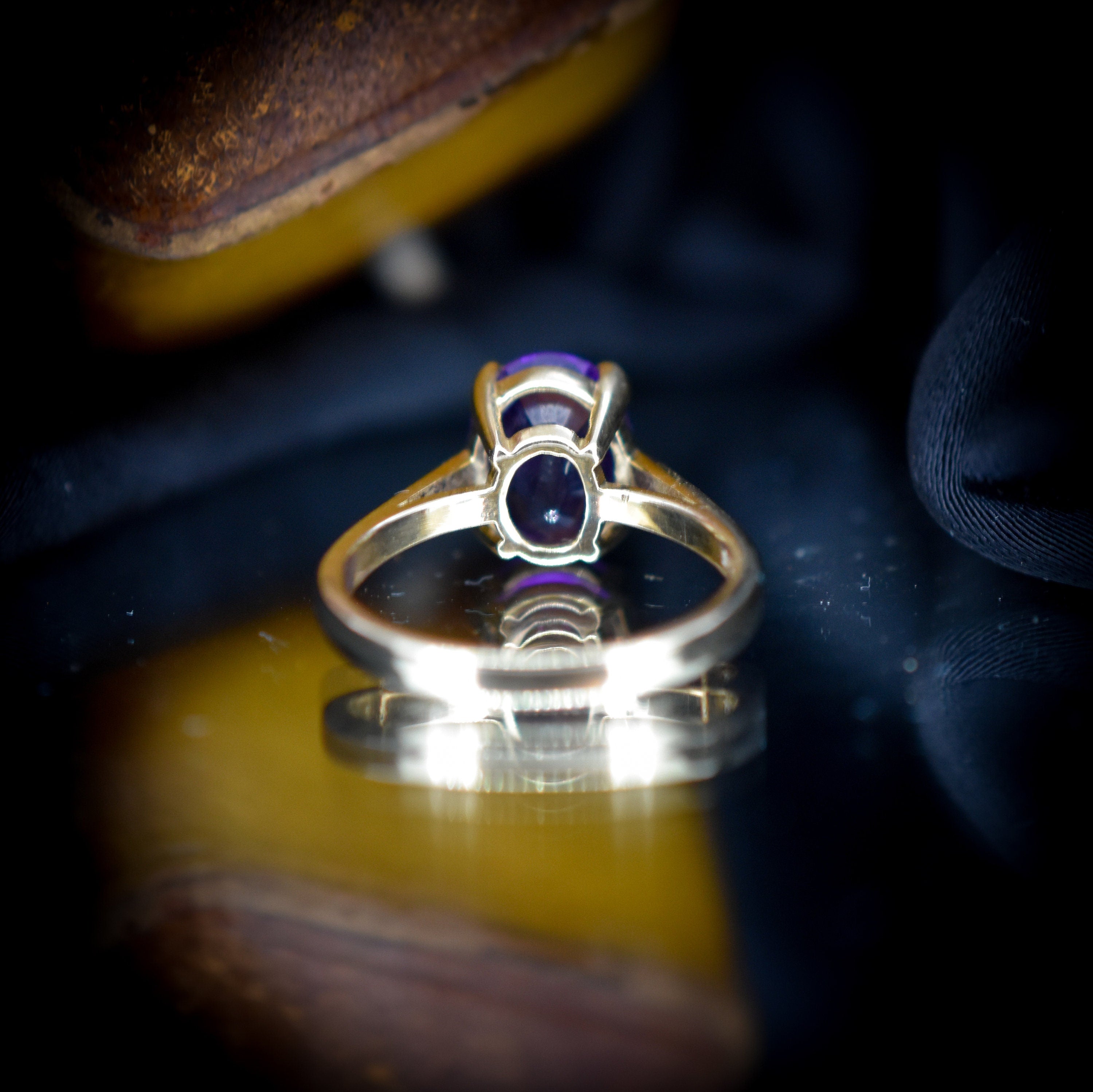 Vintage Deep Purple Amethyst Oval Solitaire 9ct 9K Yellow Gold