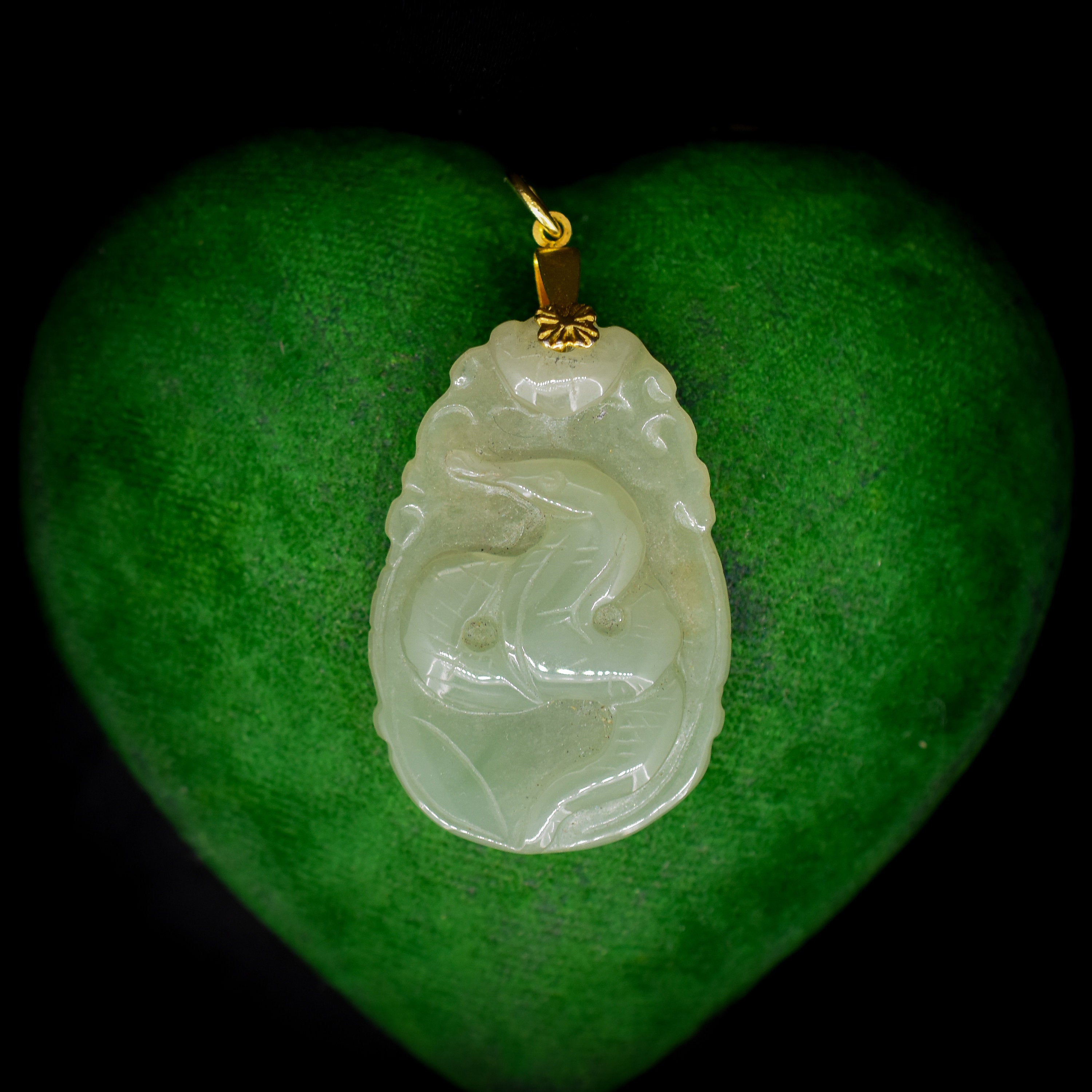 Snake deals jade pendant