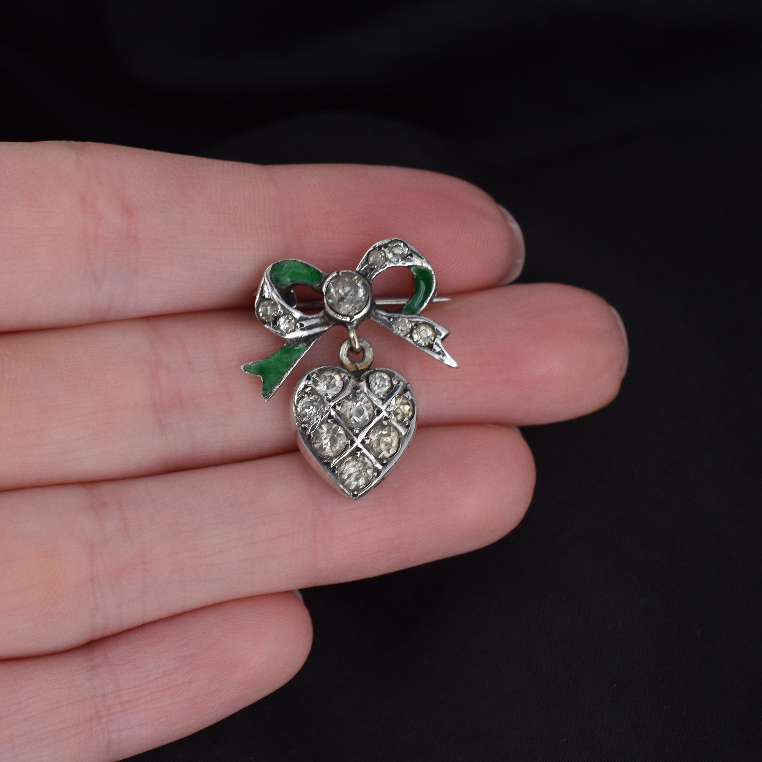 Edwardian brooches and pins shop